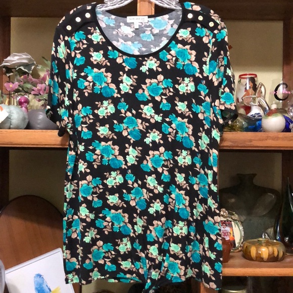 Faith and Joy Tops - Faith and Joy Ladies Floral Top